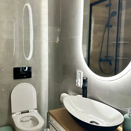 O4 Apartment *